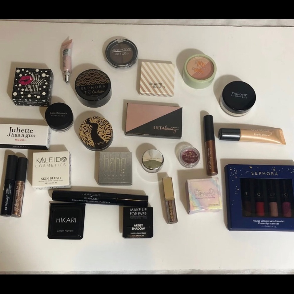 Makeup bundle 25 pieces